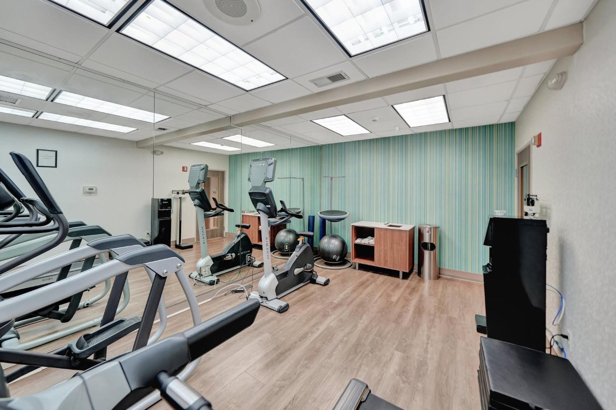 Holiday Inn Express Hotel & Suites Beatrice By Ihg Екстер'єр фото