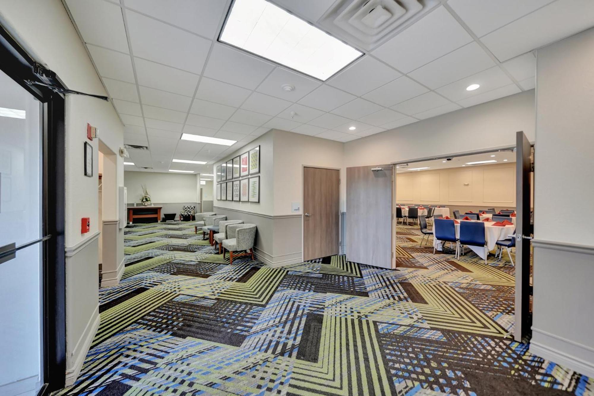 Holiday Inn Express Hotel & Suites Beatrice By Ihg Екстер'єр фото